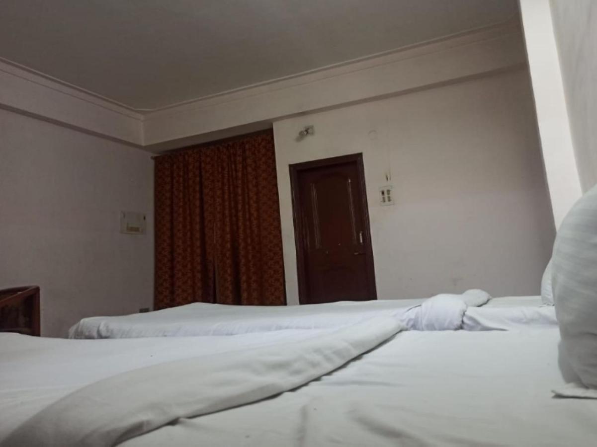 Oyo 80830 Hotel Buddha International Bodh Gaya Exterior foto