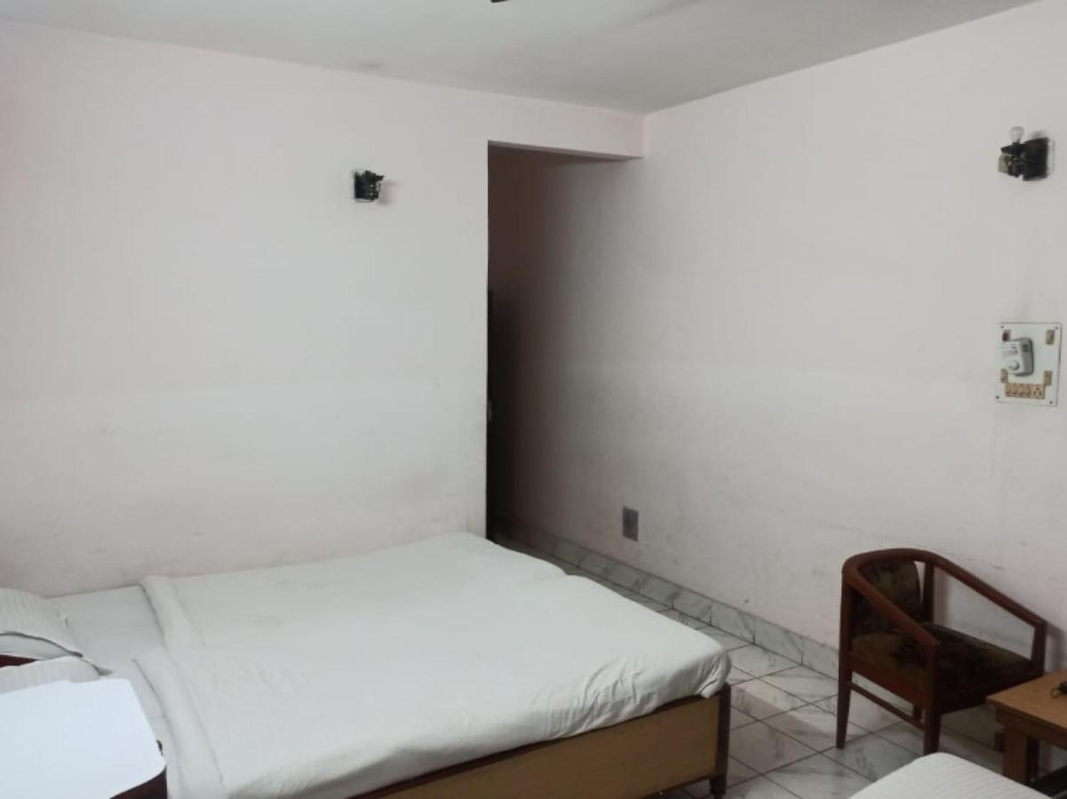 Oyo 80830 Hotel Buddha International Bodh Gaya Exterior foto