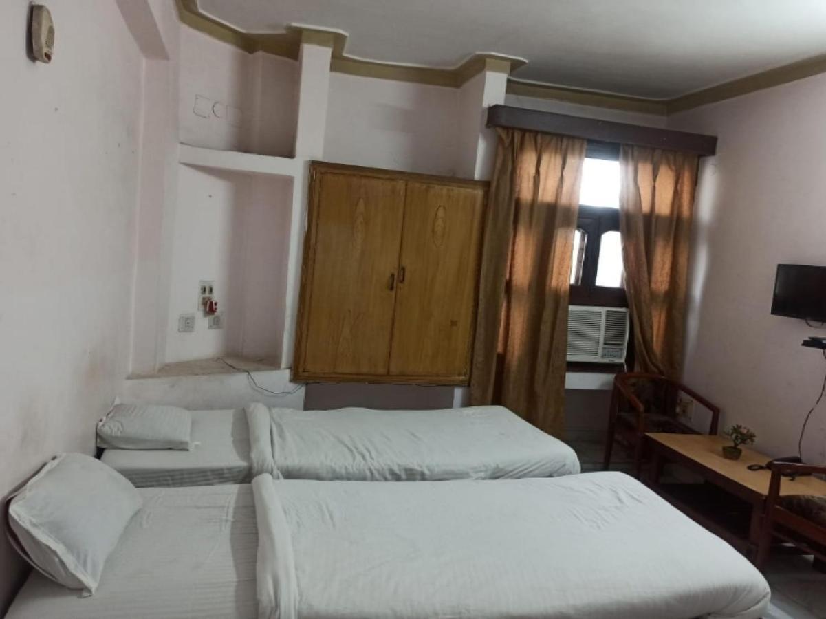 Oyo 80830 Hotel Buddha International Bodh Gaya Exterior foto