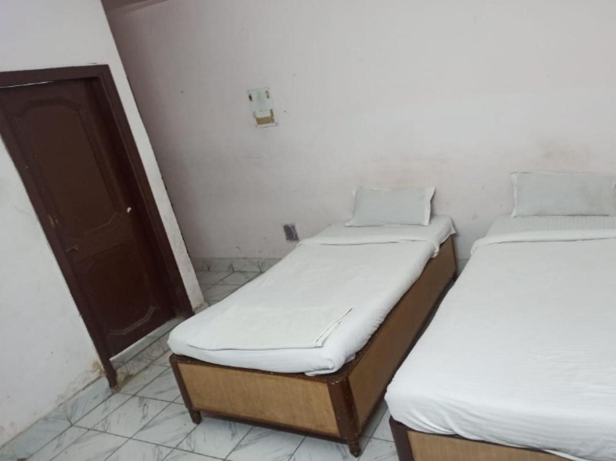 Oyo 80830 Hotel Buddha International Bodh Gaya Exterior foto